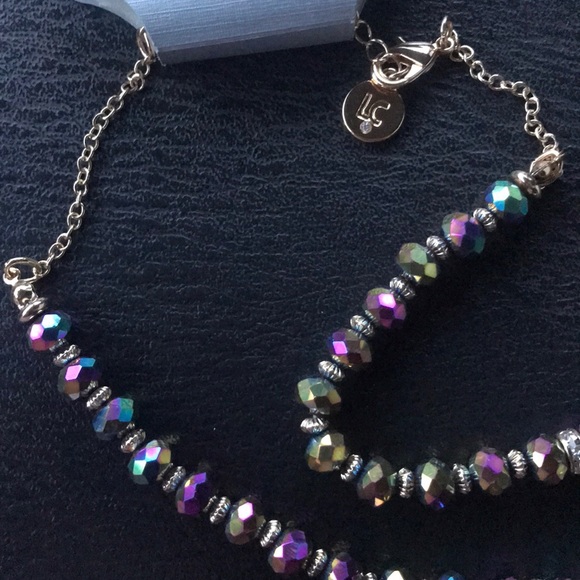 ⚜️Liz Claiborne Iridescent Beaded Necklace! NWT! - Picture 3 of 3